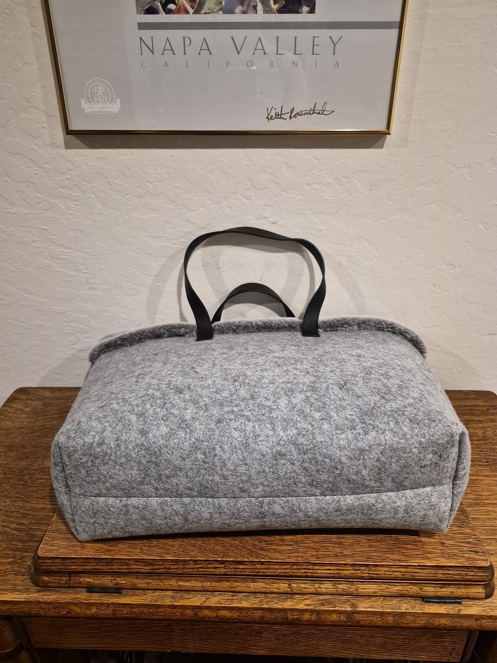 Barnes & Noble Gray Felt Tote with Faux Fur Trim and Black Handles - Picture 3 of 4